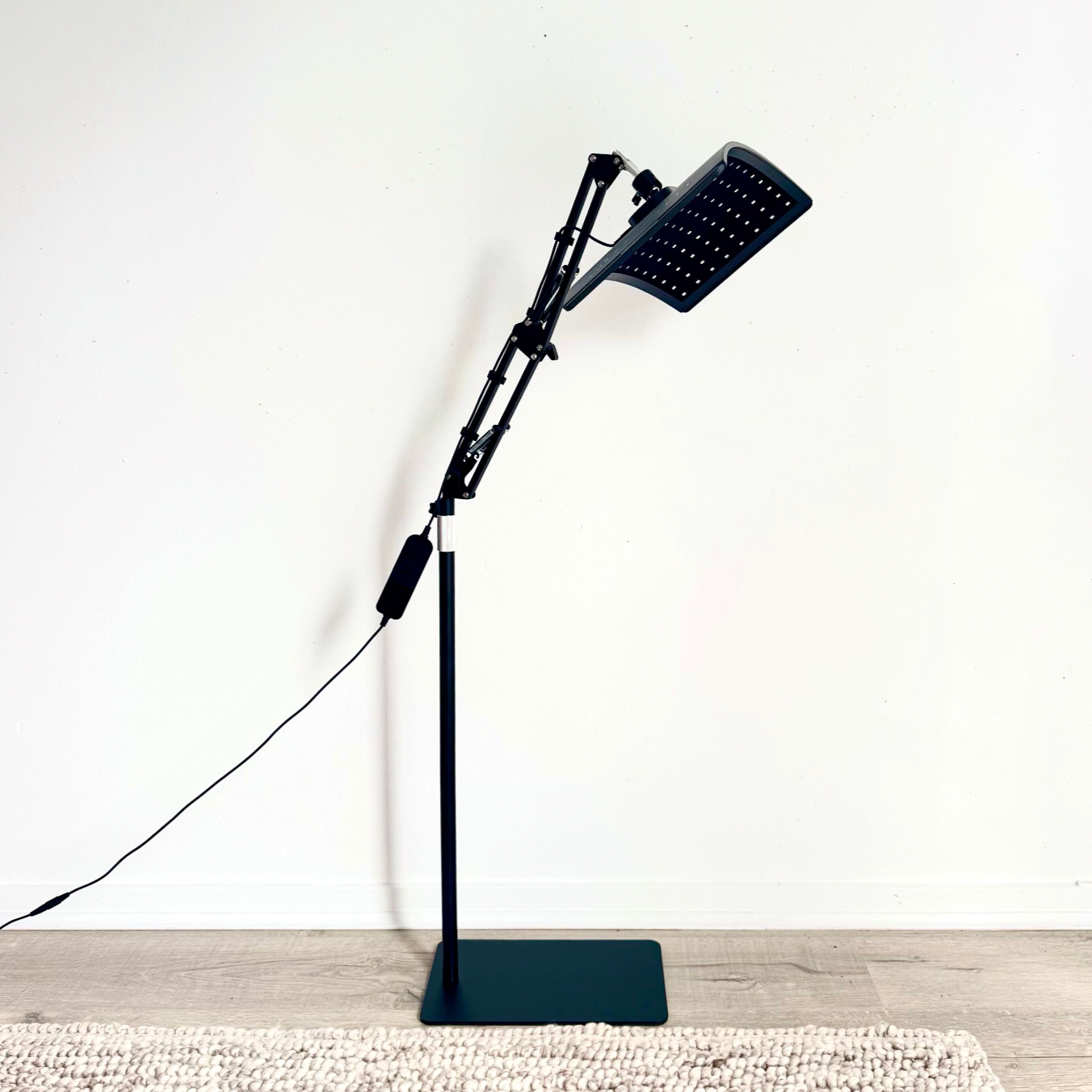 NIR Red Light Lamp Extended